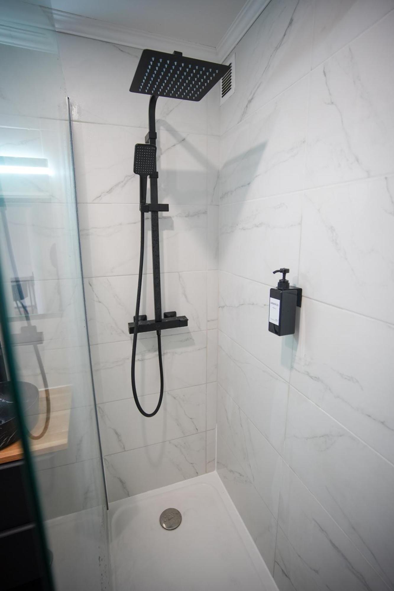 Keyless Appartement Moderne Et Spacieux 90 M2 Parking 셰빌리-라뤼 외부 사진